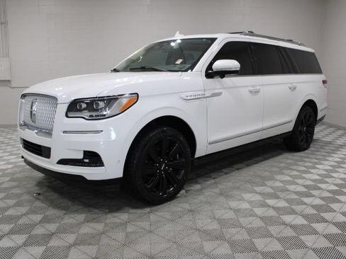 Used 2022 Lincoln Navigator L Reserve AWD/4WD image 8