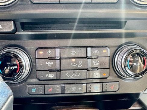 Used 2017 Ford F150 Lariat w/ Equipment Group 502A Luxury AWD/4WD image 25