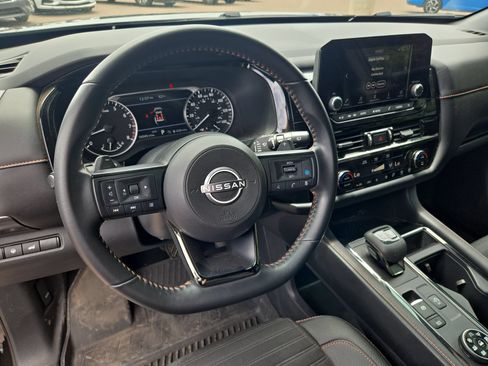 Used 2025 Nissan Pathfinder Rock Creek AWD/4WD image 16