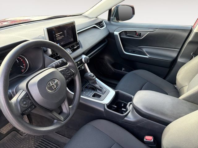Used 2024 Toyota RAV4 LE AWD/4WD image 11