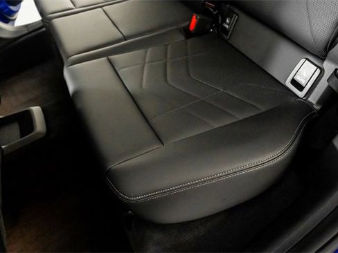 Used 2025 BMW X1 M35i image 39