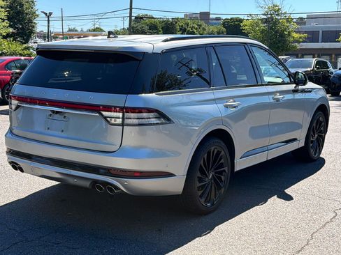 Used 2024 Lincoln Aviator Reserve w/ Jet Package AWD/4WD image 9