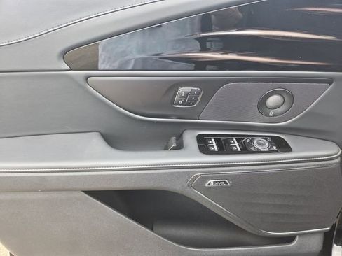 New 2026 Lincoln Nautilus Reserve image 14