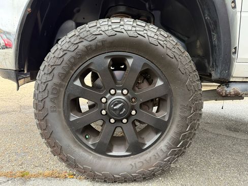 Used 2018 RAM 2500 SLT image 27