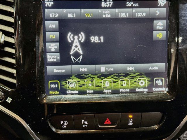 Used 2020 Jeep Cherokee Limited w/ Technology Group AWD/4WD image 14