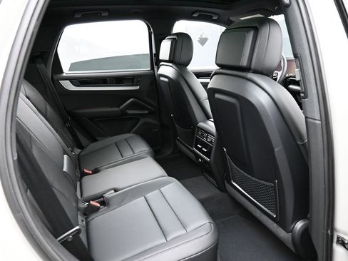 New 2026 Porsche Cayenne S AWD/4WD image 29