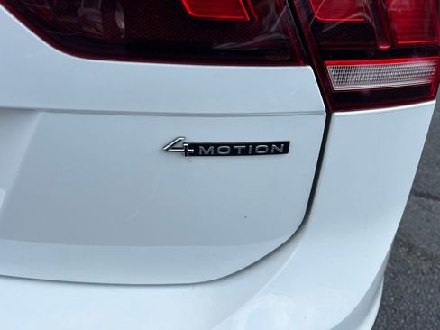 Used 2022 Volkswagen Tiguan SE AWD/4WD image 22