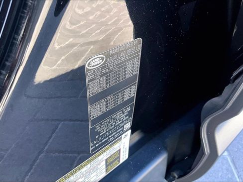 Used 2025 Land Rover Defender 110 S image 35