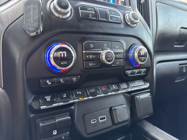 Used 2023 GMC Sierra 3500 Denali w/ Denali Ultimate Package AWD/4WD image 5