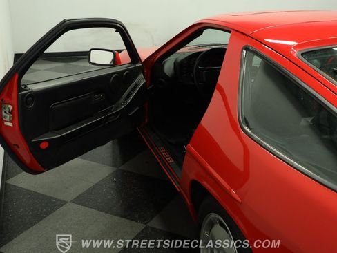 Used 1989 Porsche 928 S4 RWD image 33