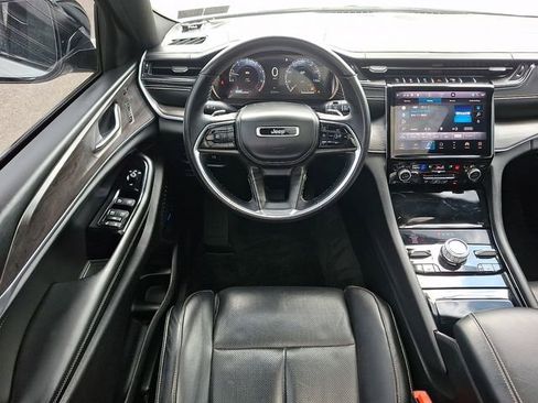 Used 2021 Jeep Grand Cherokee L Overland w/ Luxury Tech Group IV AWD/4WD image 14