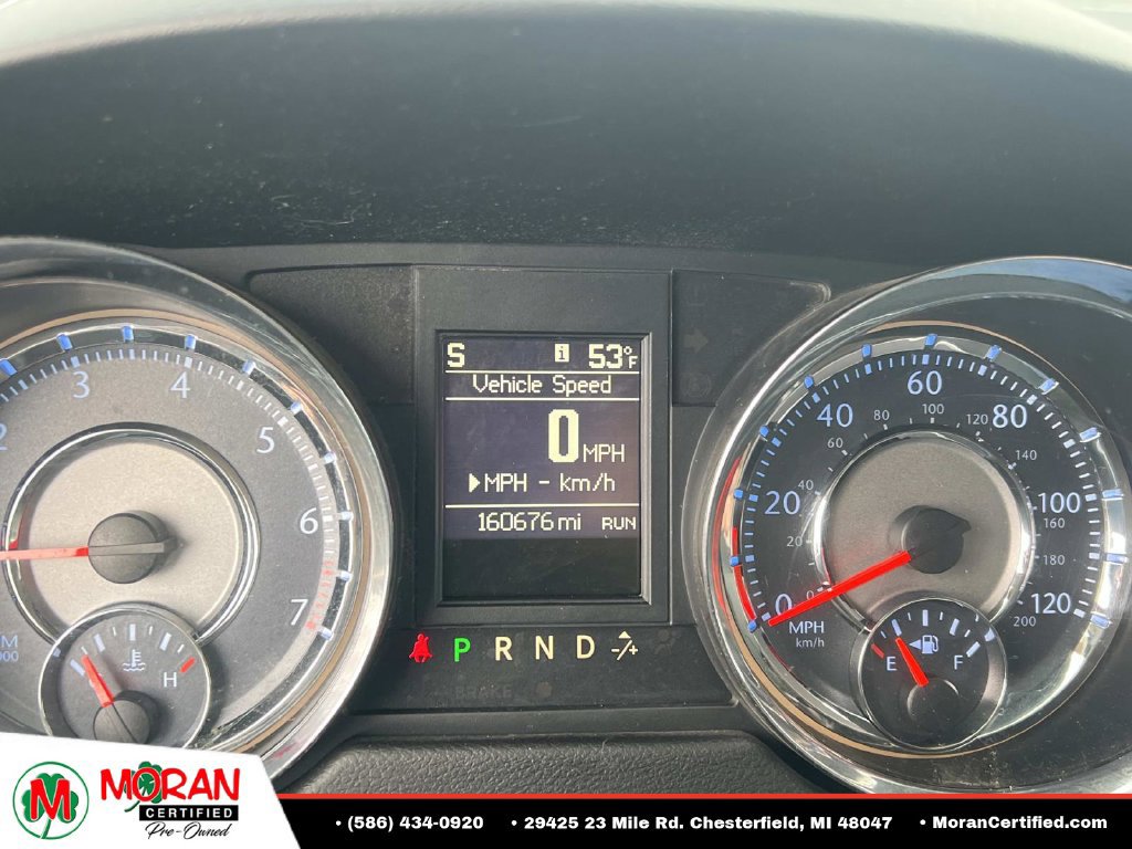 Used 2014 Chrysler Town & Country Touring-L FWD image 20