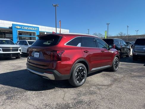 Used 2025 Kia Sorento S FWD image 3