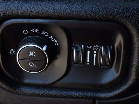 Used 2020 RAM 1500 Laramie w/ Sport Appearance Package AWD/4WD image 25