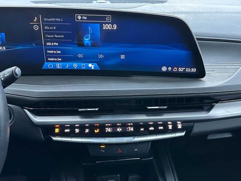 Used 2024 Cadillac XT4 Premium Luxury image 27