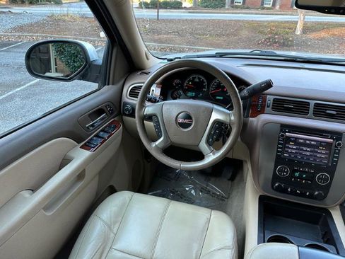 Used 2012 GMC Yukon SLT w/ SLT-2 Equipment Package image 35