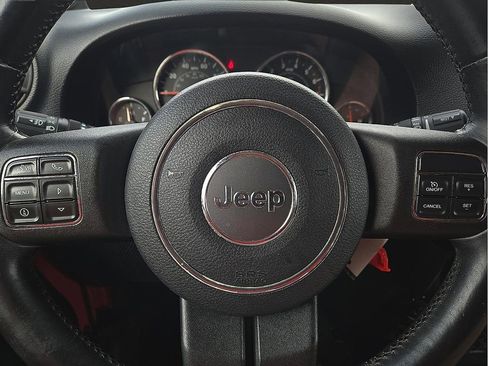 Used 2012 Jeep Wrangler Unlimited Sport AWD/4WD image 19