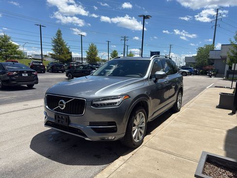 Used 2018 Volvo XC90 T5 Momentum w/ Convenience Package AWD/4WD image 7