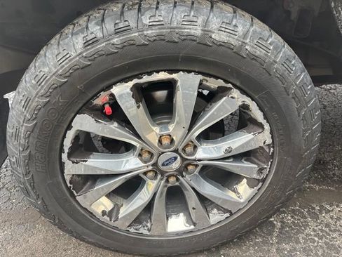 Used 2016 Ford F150 Lariat w/ Equipment Group 501A Mid AWD/4WD image 27