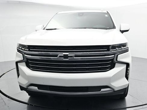 Used 2021 Chevrolet Suburban LT RWD image 3