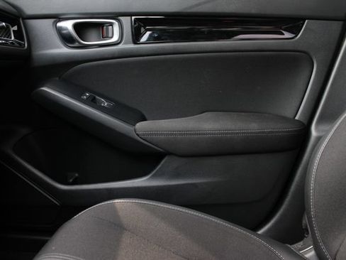 Used 2025 Honda Civic Sport image 17