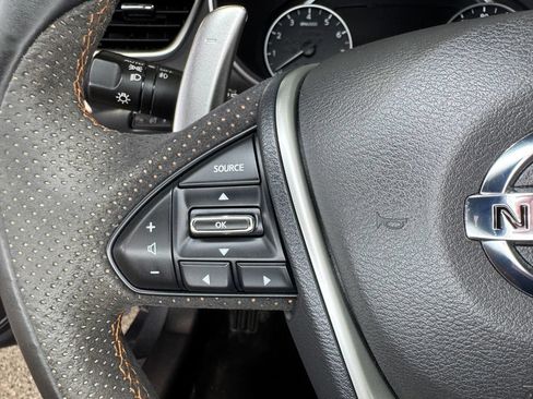 Used 2021 Nissan Maxima SR FWD image 17