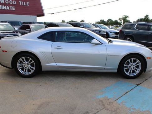 Used 2015 Chevrolet Camaro LT w/ Rear Vision Package RWD image 2