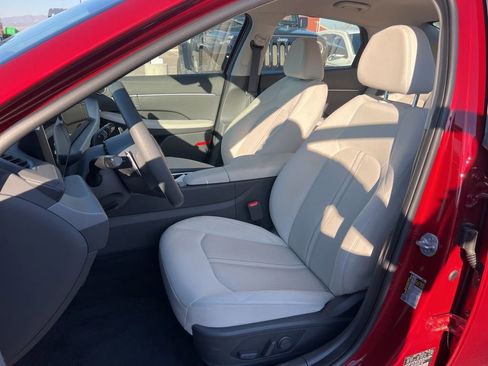 Used 2025 Hyundai Sonata SEL image 9