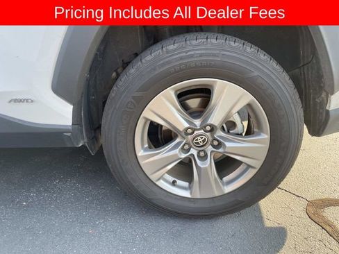 Used 2025 Toyota RAV4 LE AWD/4WD image 3
