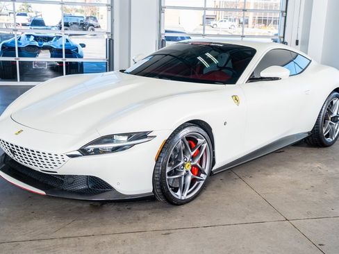 Used 2023 Ferrari Roma image 11