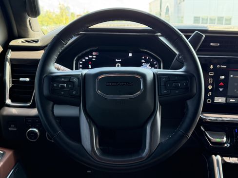 Used 2025 GMC Sierra 2500 Denali Ultimate AWD/4WD image 19