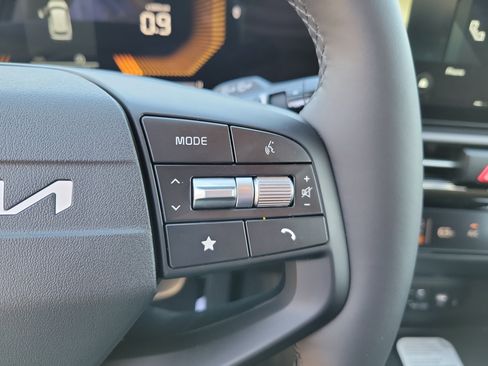 New 2026 Kia Sportage EX image 16