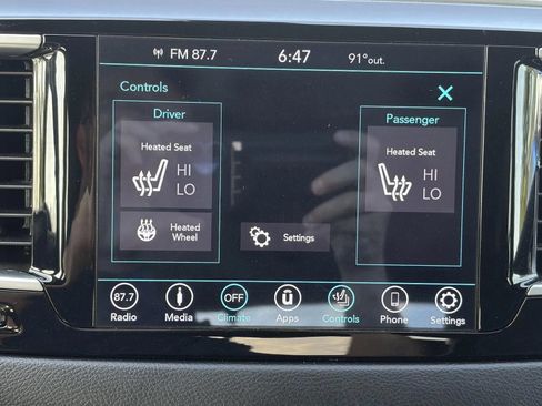 Used 2019 Chrysler Pacifica Touring-L w/ S Appearance Package FWD image 22