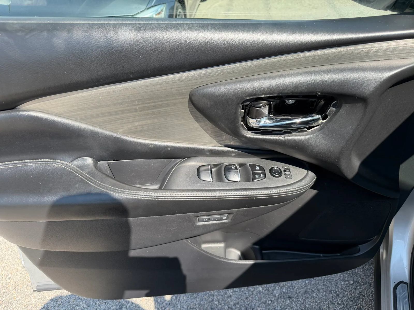 Used 2017 Nissan Murano SL FWD image 9