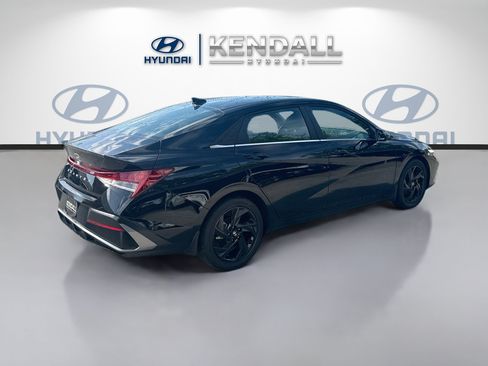 Used 2026 Hyundai Elantra SEL Sport Premium FWD image 6