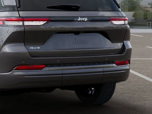 New 2026 Jeep Grand Cherokee Limited Reserve image 13