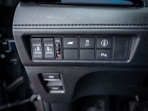 Used 2023 Honda Odyssey Elite image 23