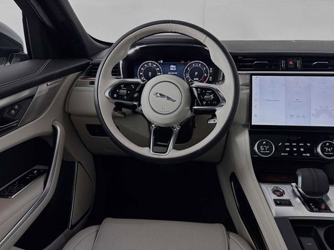 New 2026 Jaguar F-PACE R-Dynamic S image 23