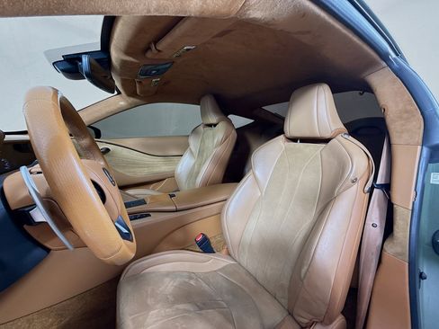 Used 2018 Lexus LC 500 Coupe w/ Performance Package RWD image 11