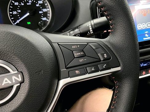 New 2025 Nissan Versa SR w/ Trunk Package image 22