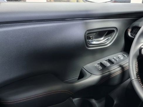 Certified 2025 Honda HR-V Sport image 22