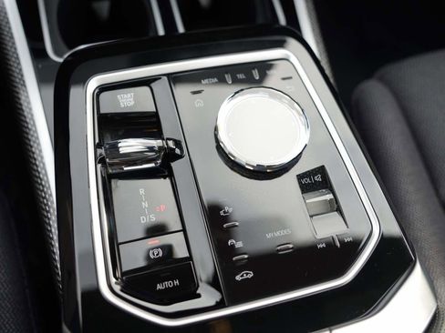 Used 2025 BMW 760i xDrive 760i xDrive Sedan AWD image 26