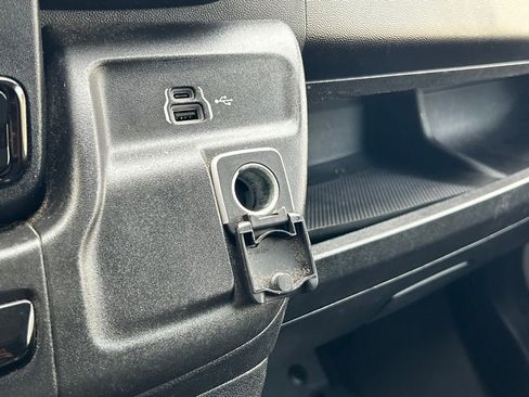 Used 2023 RAM ProMaster 2500 FWD image 17