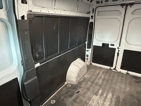 Used 2025 RAM ProMaster 2500 w/ Convenience Group FWD image 12