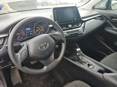 Used 2021 Toyota C-HR LE image 10