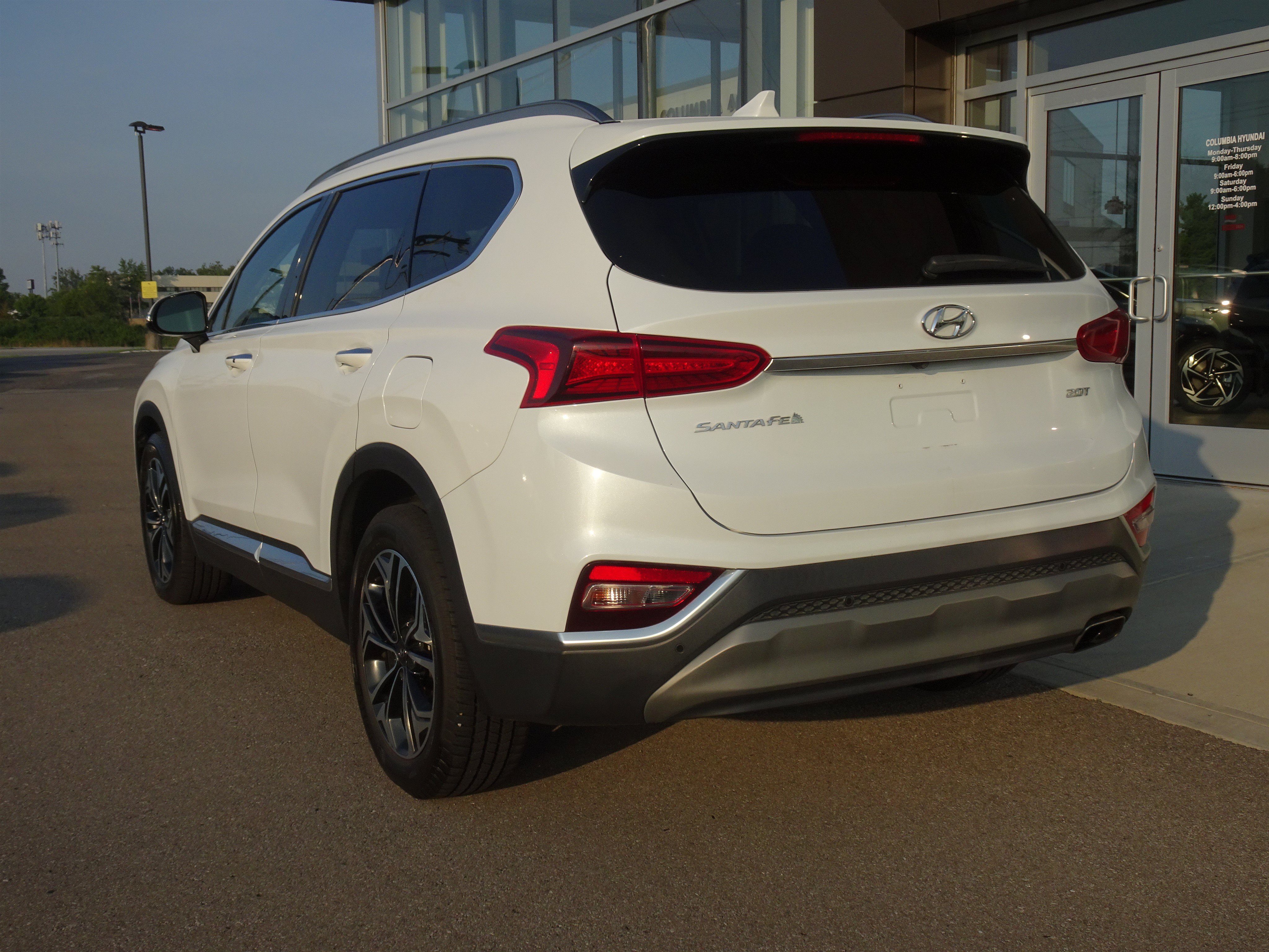 Used 2019 Hyundai Santa Fe Limited FWD image 3
