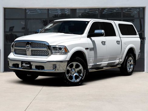Used 2018 RAM 1500 Laramie w/ Convenience Group AWD/4WD image 1