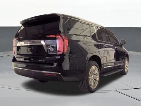 Used 2022 GMC Yukon XL SLT w/ SLT Premium Package AWD/4WD image 10