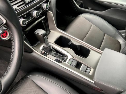 Used 2022 Honda Accord Sport image 17