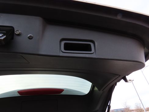 Used 2023 Nissan Rogue SV image 18